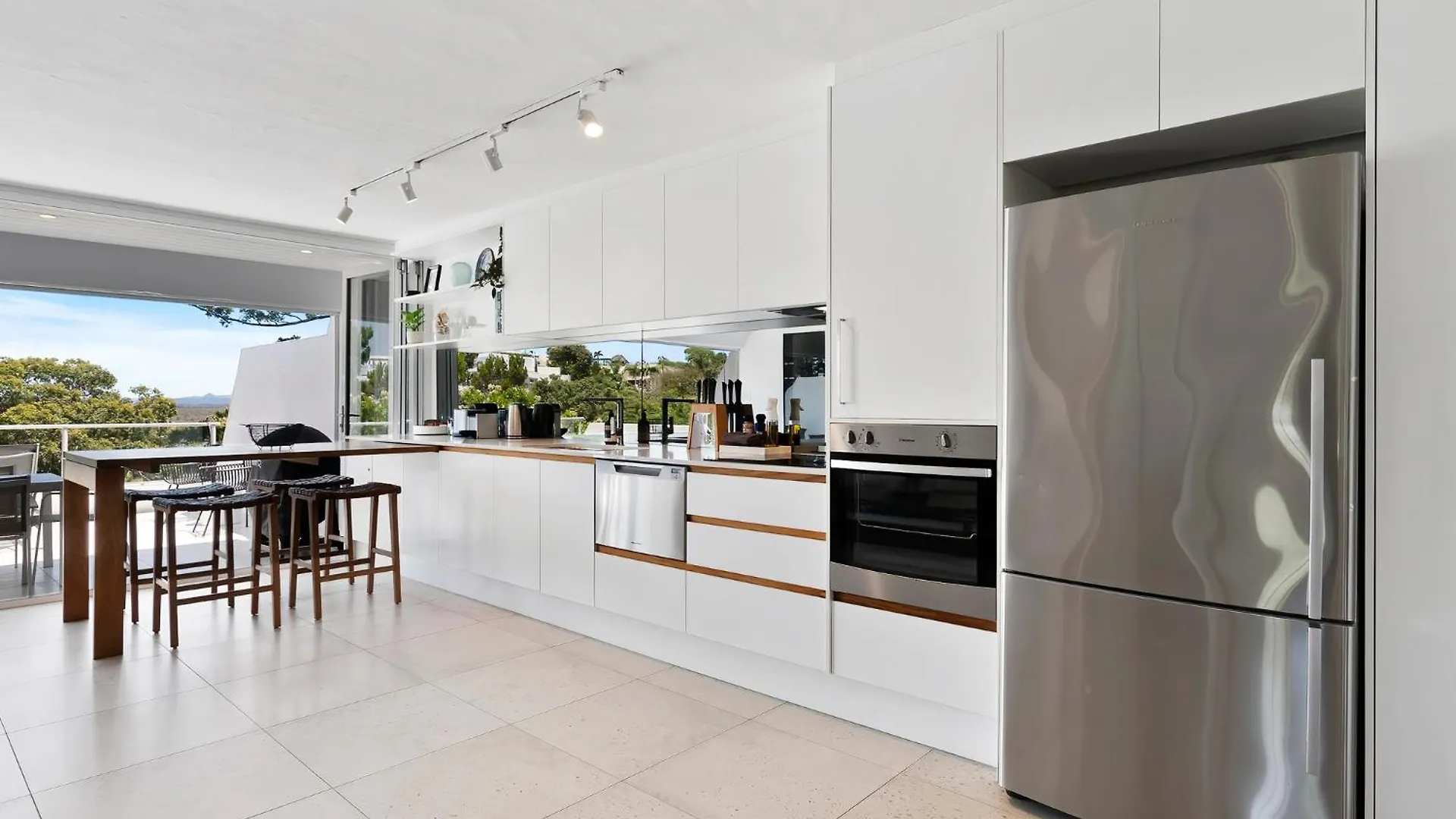 Noosa Views 4 Noosa Drive 33 Stylish Coastal Retreat Apartment 0*, Noosa Heads Australia