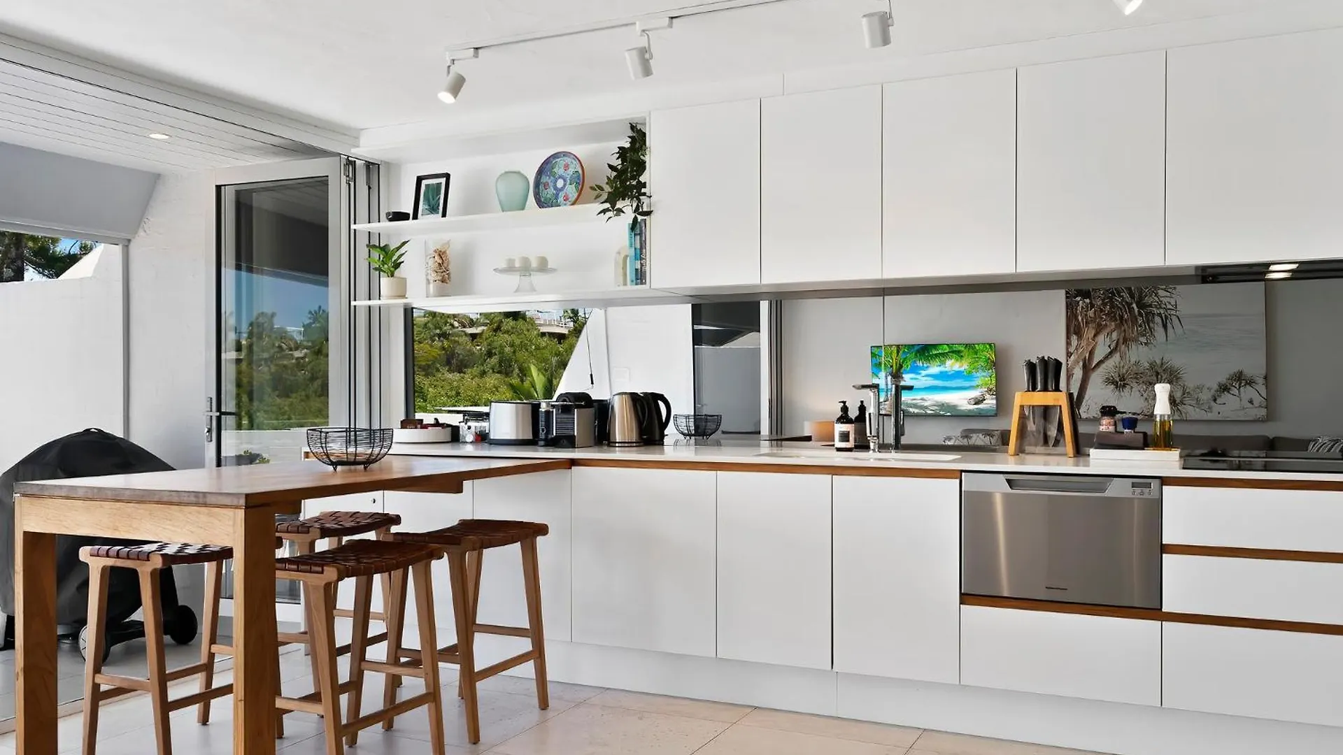 Noosa Views 4 Noosa Drive 33 Stylish Coastal Retreat Apartment Noosa Heads