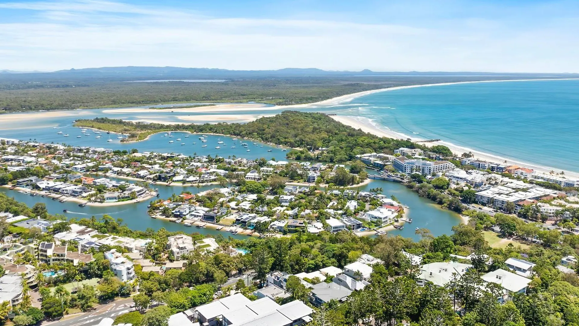 Noosa Views 4 Noosa Drive 33 Stylish Coastal Retreat Apartment