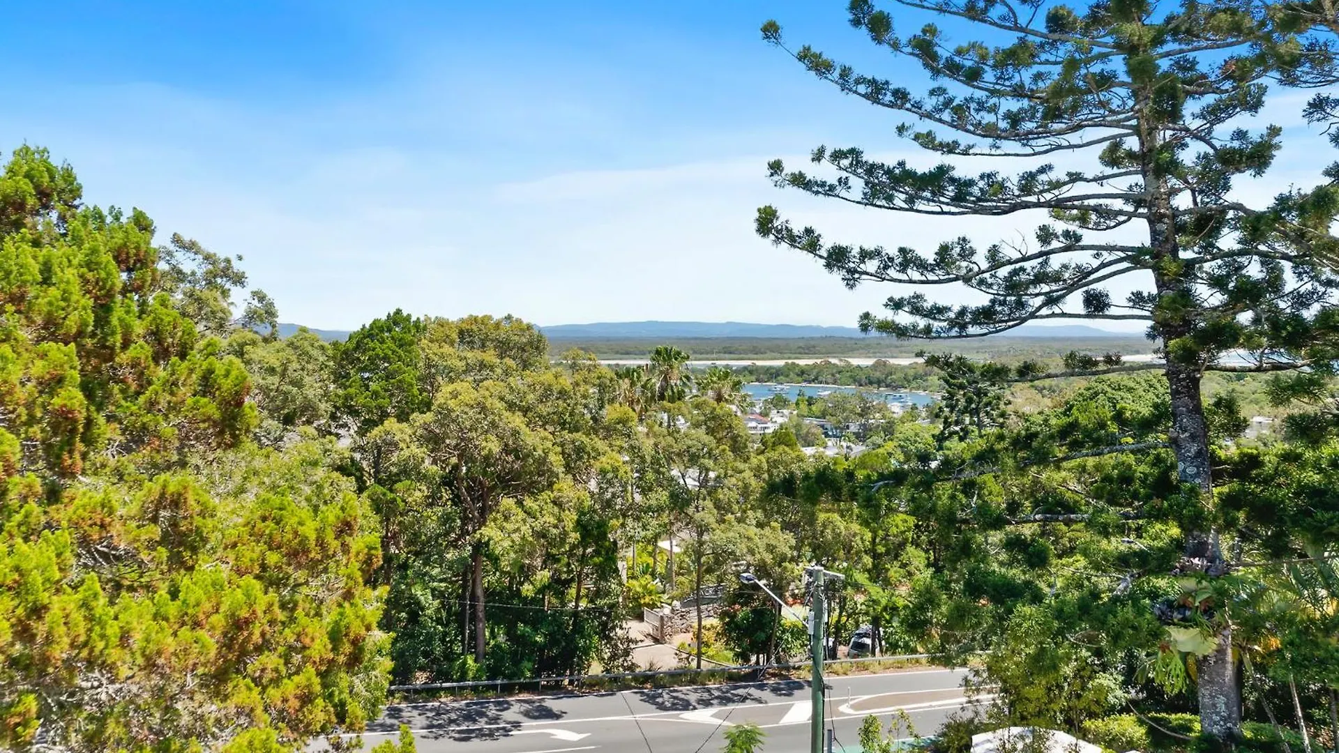 Noosa Views 4 Noosa Drive 33 Stylish Coastal Retreat Apartment 0*, Noosa Heads