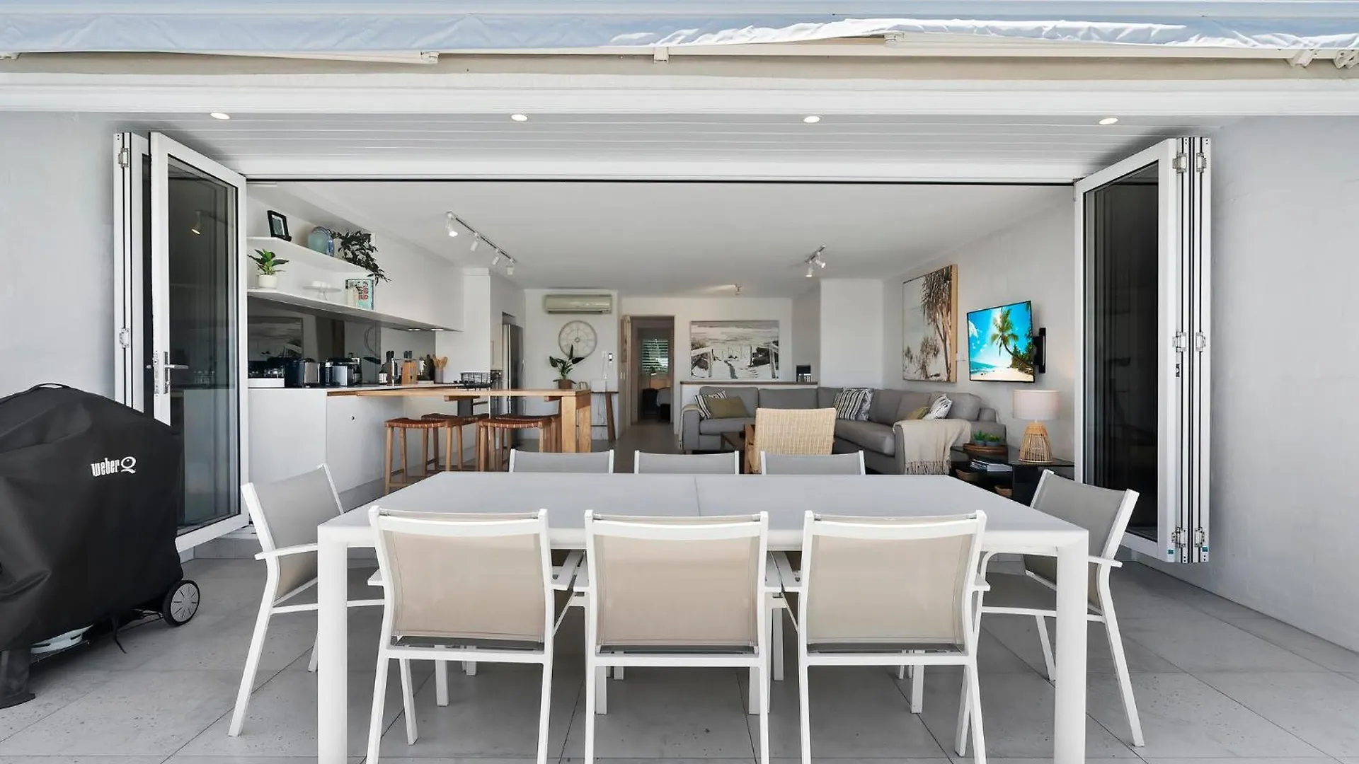 Noosa Views 4 Noosa Drive 33 Stylish Coastal Retreat Apartment  Noosa Heads