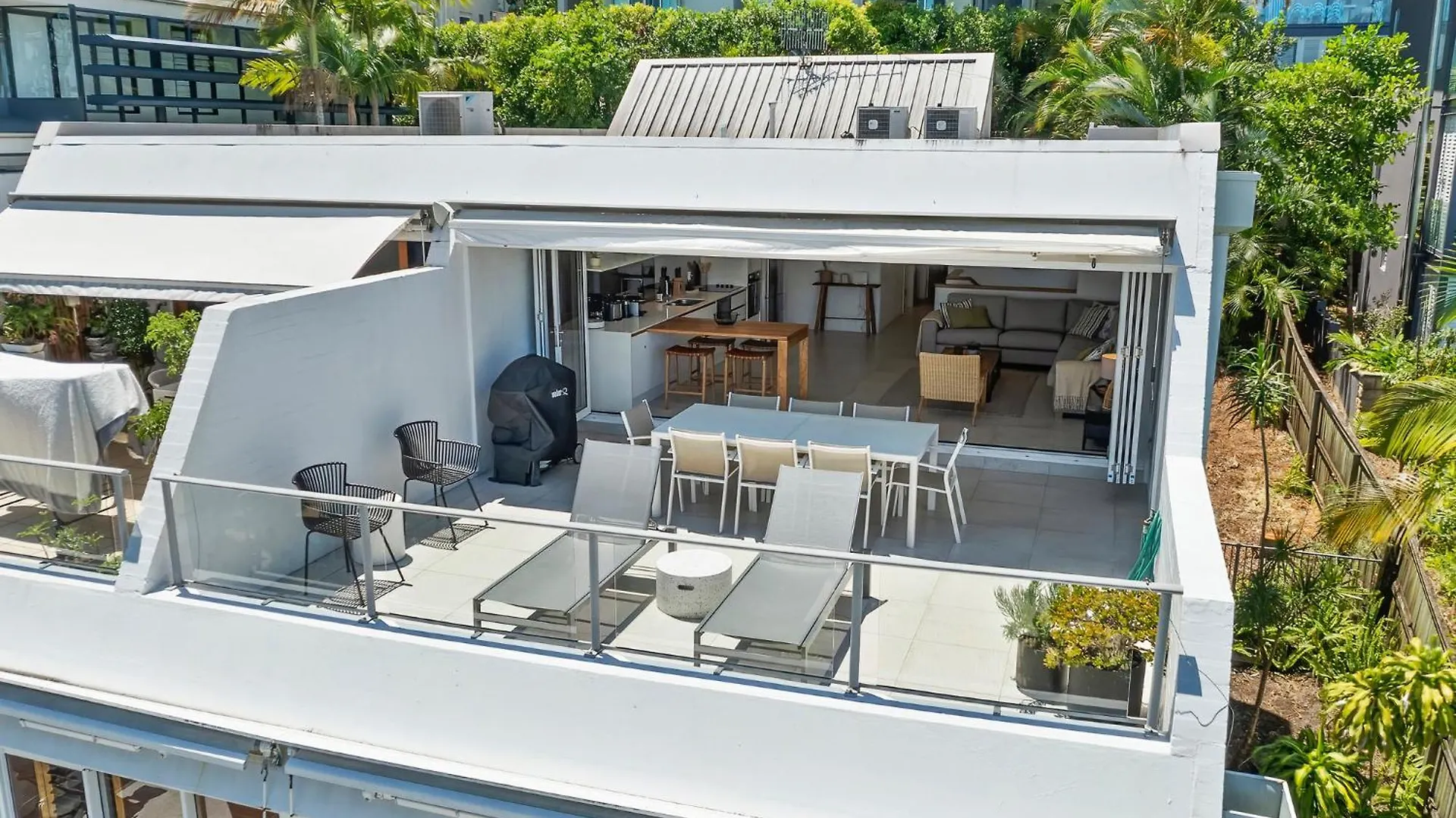 Noosa Views 4 Noosa Drive 33 Stylish Coastal Retreat Apartment